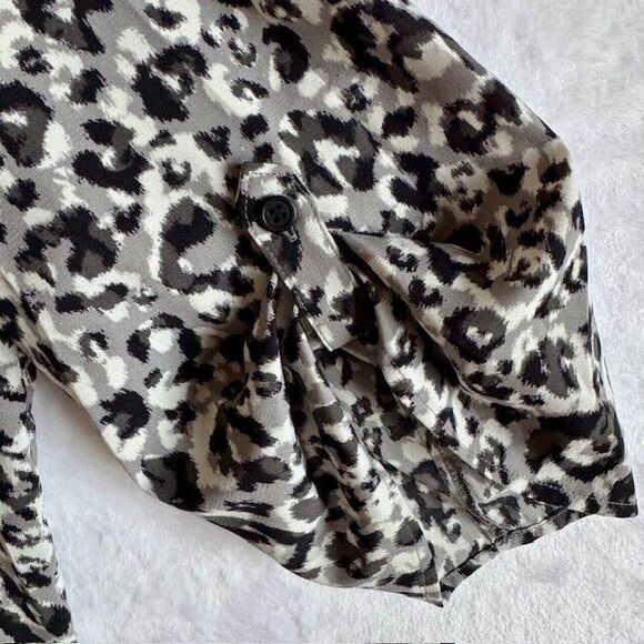 Catherine's Womens Animal Print Blouse 2X Black/Gray Button Up 3/4 Button Sleeve - Picture 4 of 9